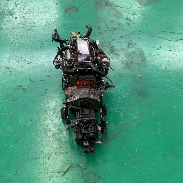 Used diesel Engine 6HK1 for Trucks
