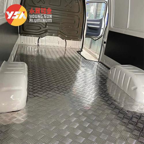 placa de alumínio do passo de Diamond Embossed Aluminum Checkered Plate 1.5mm da série de 1xxx 3xxx 5xxx 6xxx 8xxx