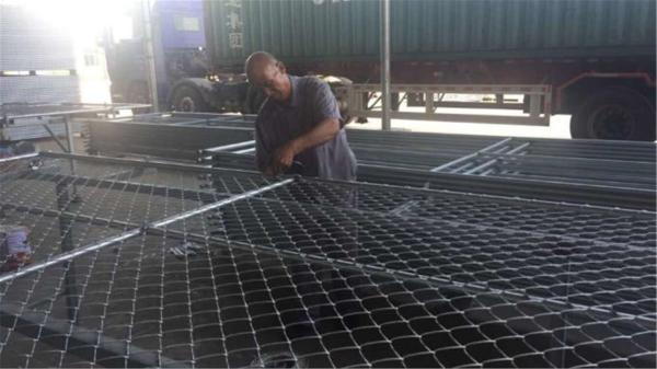 chain link temporary construction fence panels 6FT X 10F Mesh 2 3/8  x 2 3/8 ( 60mm x 60mm ) x 12 gauge wire