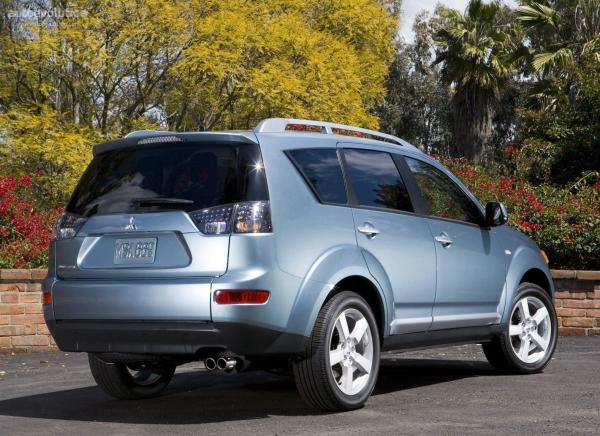 Escala pequena do carro elétrico 175km/h 500km de Mitsubishi Airtrek SUV EV para adultos
