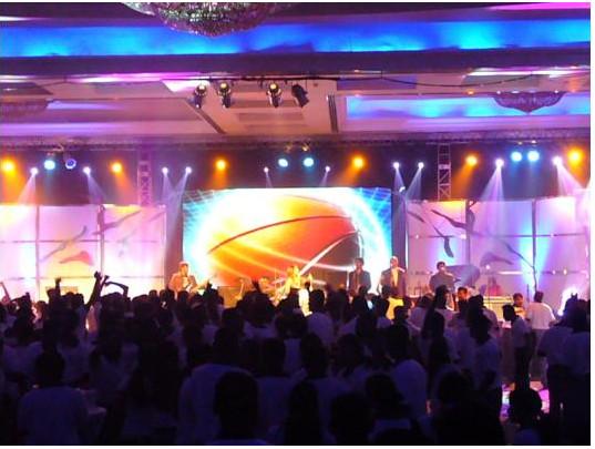 Indoor P1.5 Hire LED Screen High Definition LED Display concert cabinet size 640mm x 640mm