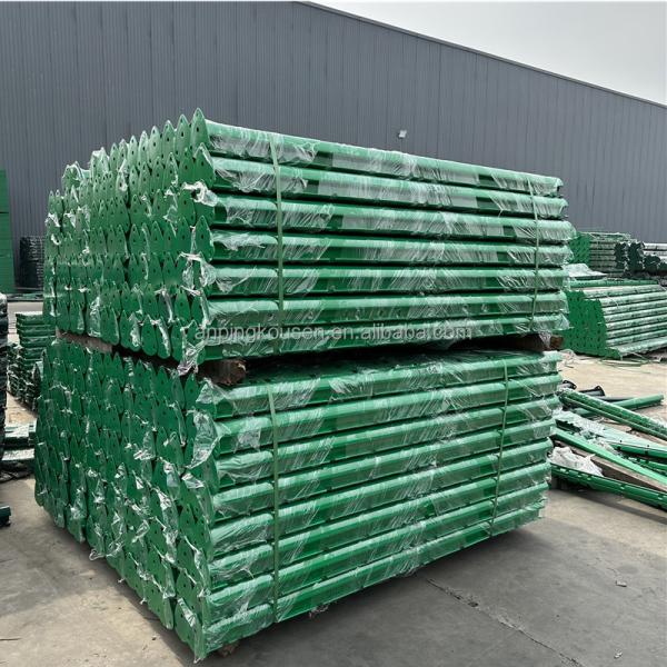 Low Carbon Steel Wire Hot Dipped Galvanized 3D Curved Fence for Garden and Arena Sale