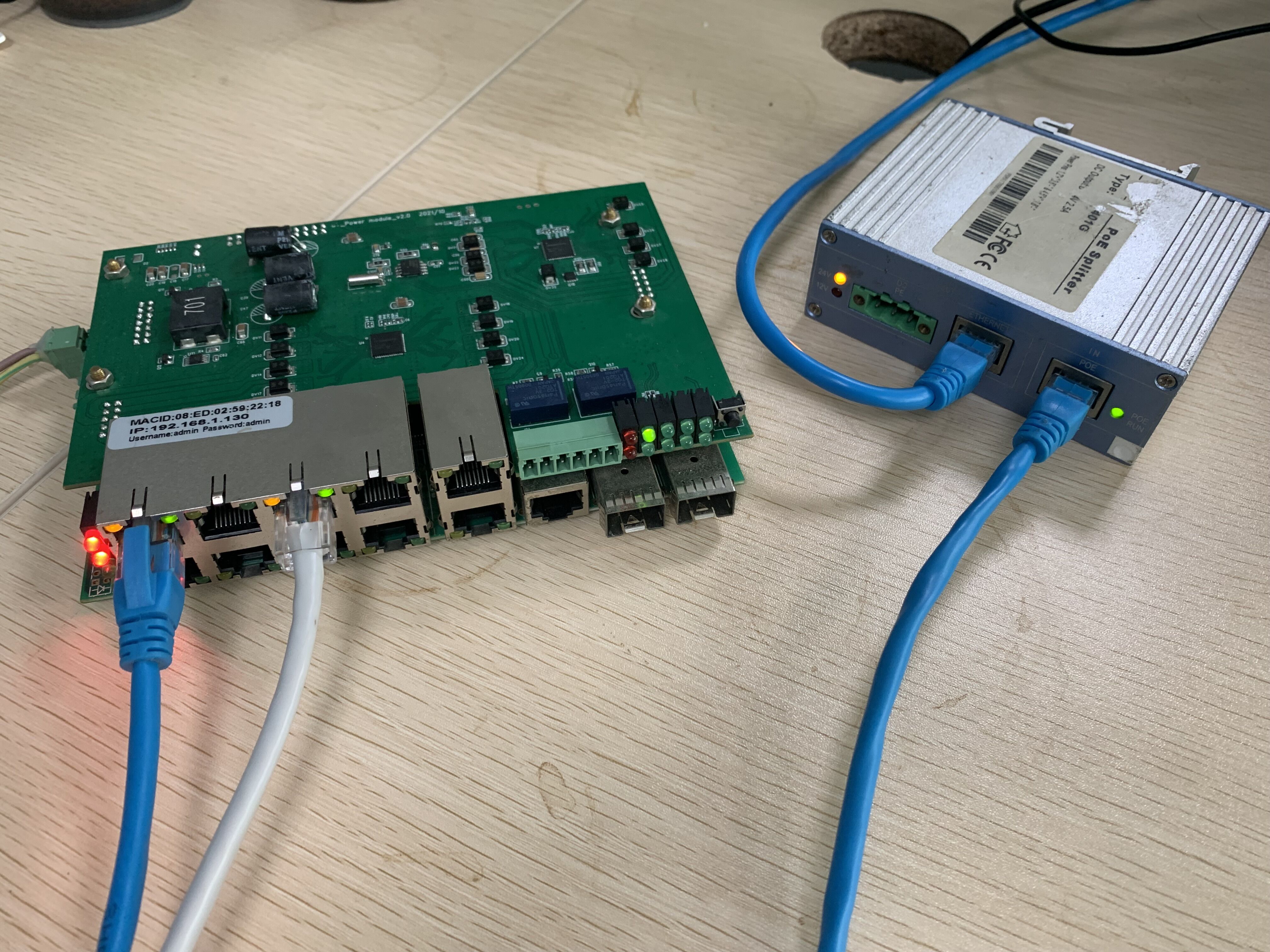 8 портов Ultra PoE VLAN Управляемый коммутатор Гигабитный Ethernet 802.3bt Соответствующий бюджету 720 Вт