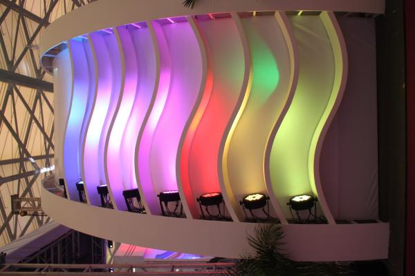 A lavagem lisa da cor completa do RGB 12*3W da luz da paridade do diodo emissor de luz de Rohs conduziu a iluminação da fase da paridade para o casamento do partido