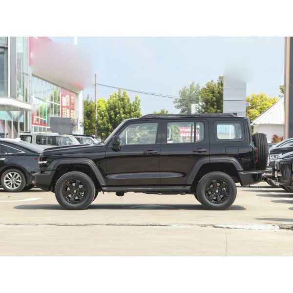 Танк 300 2024 бензин топливный бак внедорожник Автомобиль 4WD Модель 2.0T Conqueror Черный внедорожник