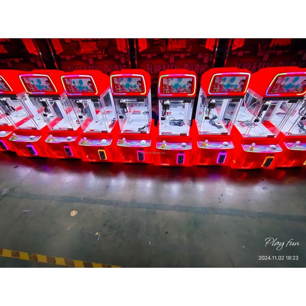 Wholesale Cheap Coin Operated Colorful Plastic Toys Candy Super Tank Toy Gift Dolls Grabber Mega Crane Mini Claw Machine Toys