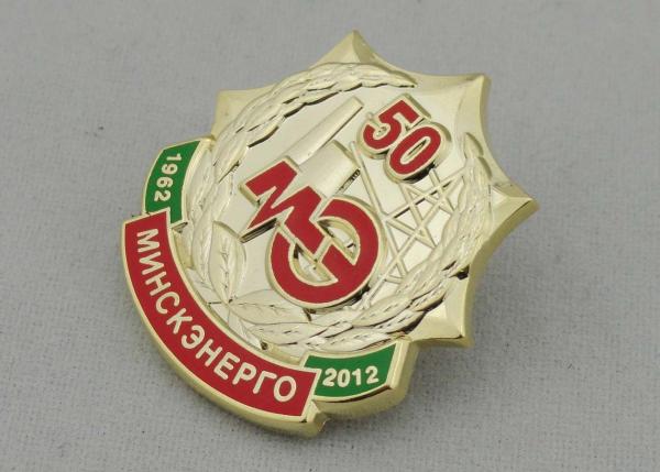 35 mm Collectable Hard Enamel Pin Gift , 3D Design Die Struck Gold Plating
