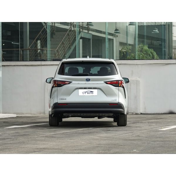 Electric Driver's Seat Adjustment Toyota Sienne Luxury MPV for Commercial and Family