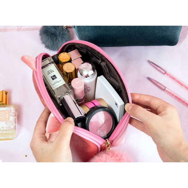 Web celebrity small portable cute girl instagram style super fire goods large capacity plush makeup bags