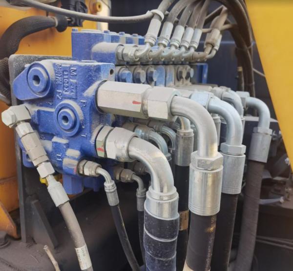 South Korea Brand Used Mini Crawler Hyundai 60vs Hydraulic 6 Ton Digger