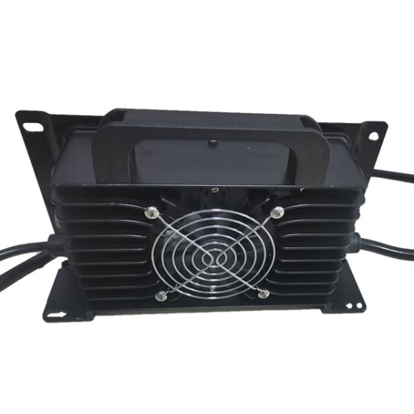45-65Hz 48v 60v 72v 96v On Board Battery Charger IP66 industrial 24v battery charger