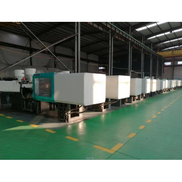 пластмасса баков делая машиной пластиковый инжекционный метод литья подвергнуть пластиковые баки механической обработке питомника изготовляет пластиковые баки