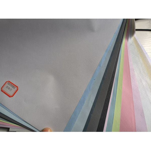 0.15mm espesor Color sólido autoadhesivo en relieve papel de película de pared papel de papel de pared de papel de aluminio de espalda impermeable para decoración del hogar Restauración de hoteles