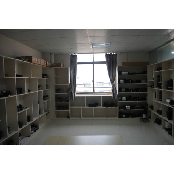 Air Suspension Valve Block for Land Rover Discovery 3 LR3 LR4 RVH500060 & RVH500070