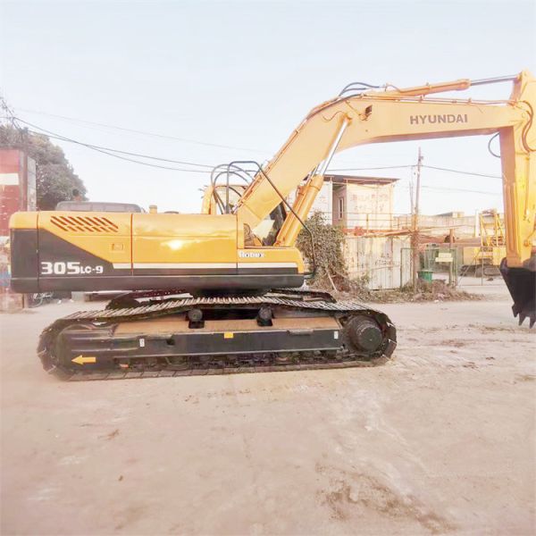 Korea Original Hyundai 305 Excavator with 1.38 m3 Bucket Capacity and Hydraulic Cylinder