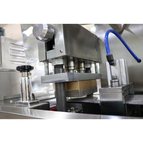 GMP Стандартная аптечная машина для упаковки пузырьков 1830*580*1050 мм