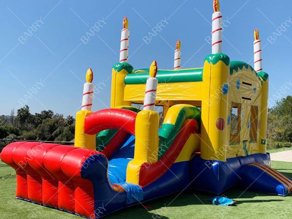 Comercial Pastel de cumpleaños barato Moonwalk Combo Inflatable Deslizamiento Salto Castillo Niños Casa de salto para la fiesta