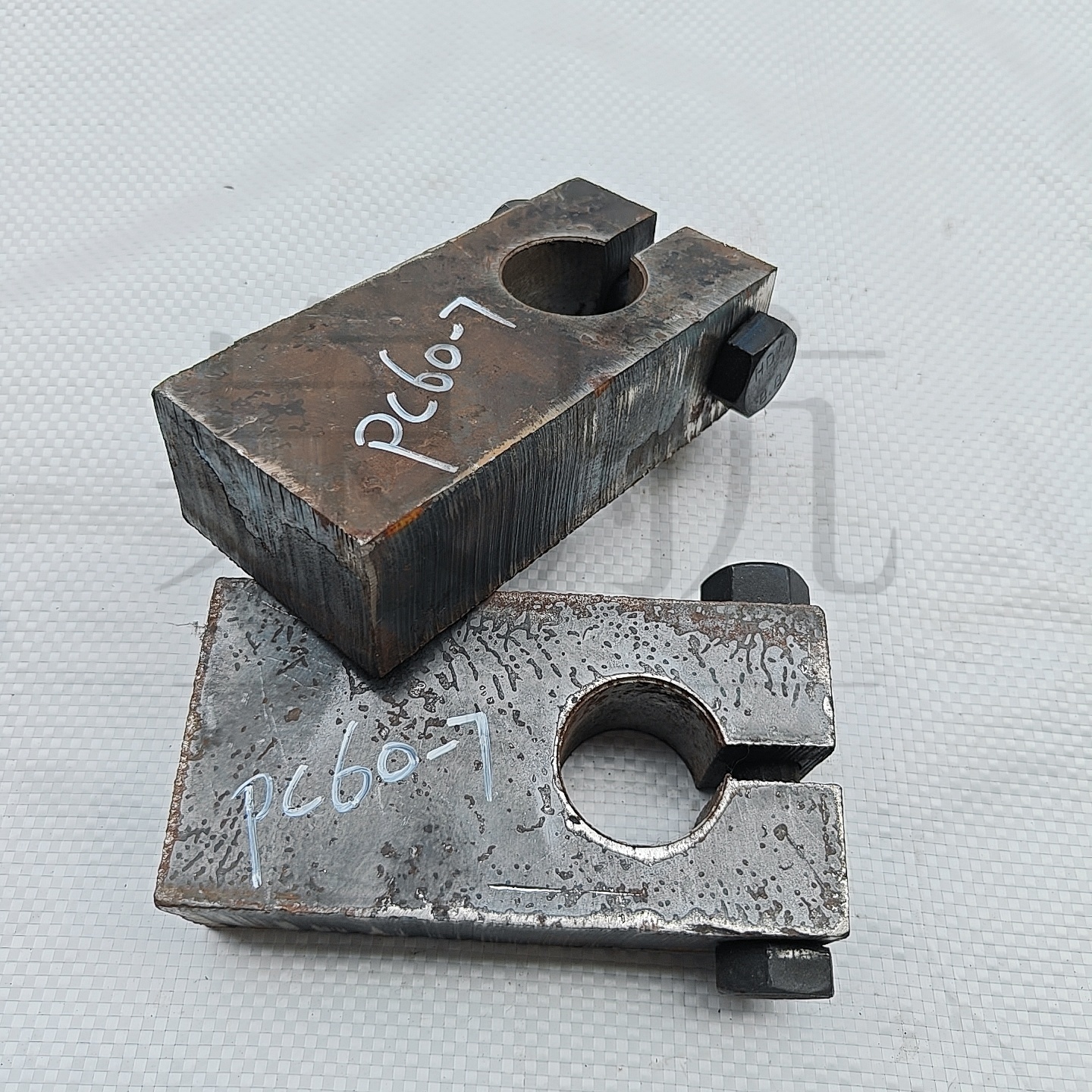 High Top Roller Seat 20Y-53-11470 For Komatsu Excavator PC200-7 Undercarriage Parts