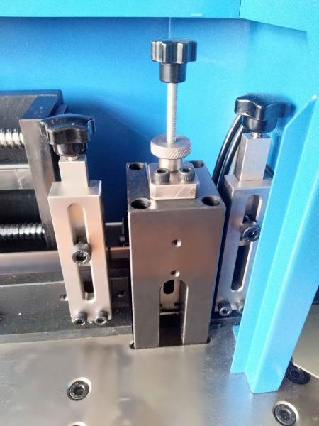 1.4m * 0.64m * 1.5m Steel Rule Die Bender , 0.8KW Auto Blade Bending Machine
