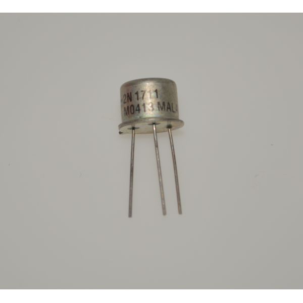 2N1711 NPN Transistor 50V/600mA 100MHz Frequency Low Saturation Voltage High Beta TO-39 Metal Package Industrial Temperature Range Reliable Switching General-Purpose Amplification