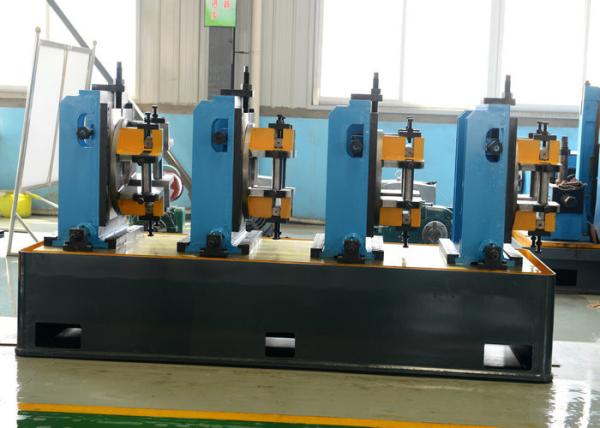 Machine de fabrication de tuyaux soudés en acier 25-76 mm Diamètre 50 m/min Vitesse