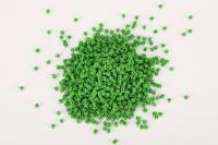 Inchaço de borracha de relva verde 1,3 g/Cm3 Resistente aos raios UV para campos esportivos de relva artificial
