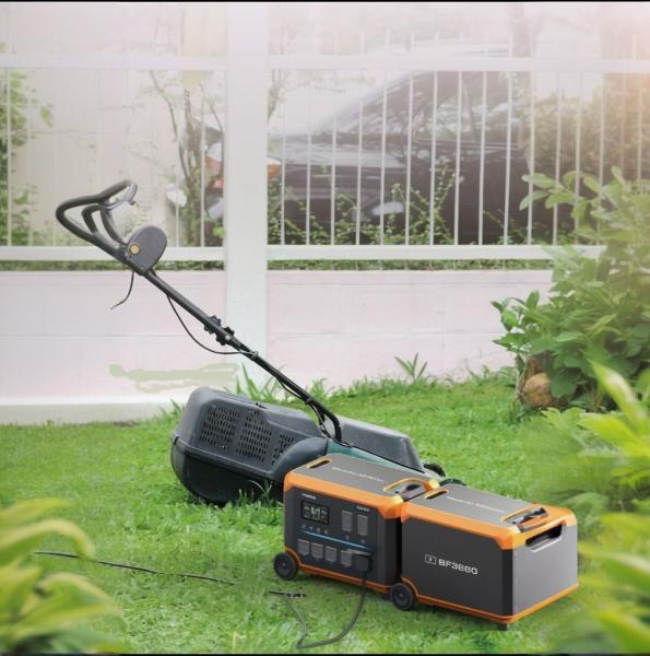 Off Grid RV Solar Portable Generator 3600W Expandable To 21.5kWh
