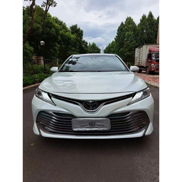 Toyota Camry 2021 версия среднего седана года 2.0L CVT автоматическая роскошная