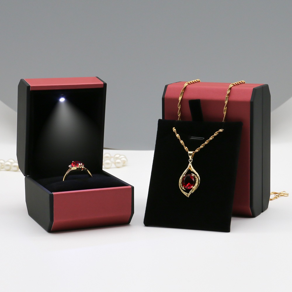 White Plastic LED Light Jewelry Box Set Fashionable Elegant Led Necklace Box For