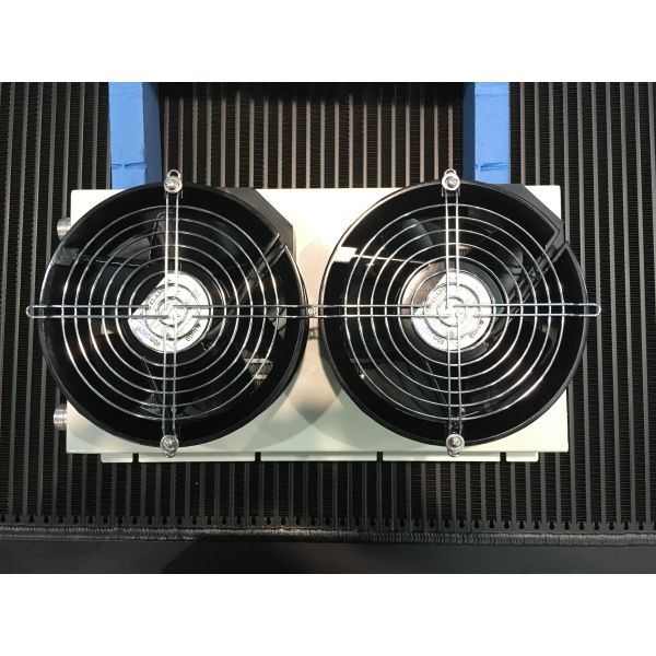 Petrochemical Closed Type Industrial Water Cooling Systems With 10–90KW Heat Dissipation
