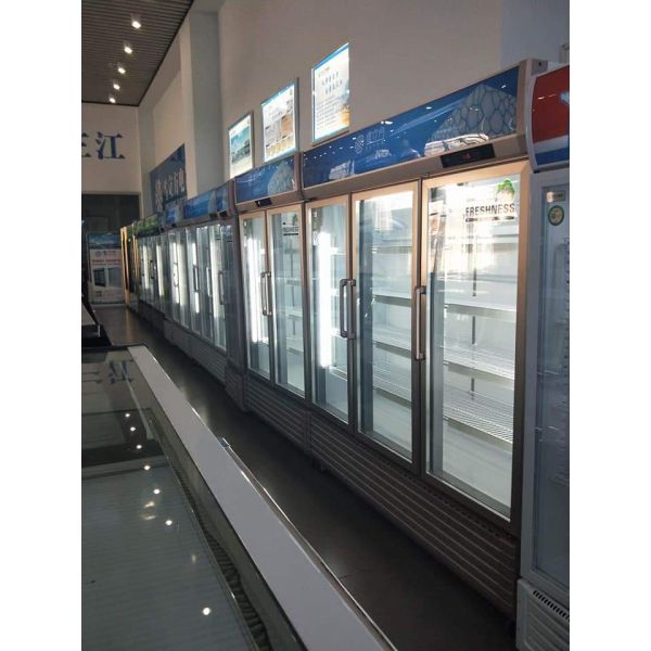 Three Door Juice Glass Door Display Freezer Fan Cooling 1138L