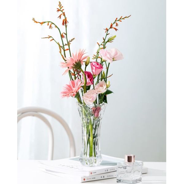 Tulip Shaped Glass Vases Machine Pressed 19.8cm Height Crystal Glass Flower Vase