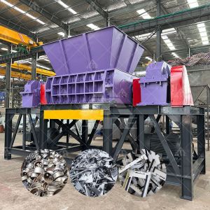 Machine à déchiqueter les déchets d'aluminium par extrusion Déchets de tôle de fer Machine à déchiqueter les déchets de métaux d'aluminium Pour le recyclage de l'aluminium