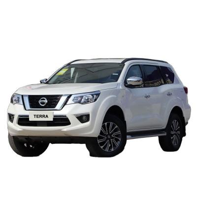 Carro a gasolina Nissan TERRA 2WD 4X4