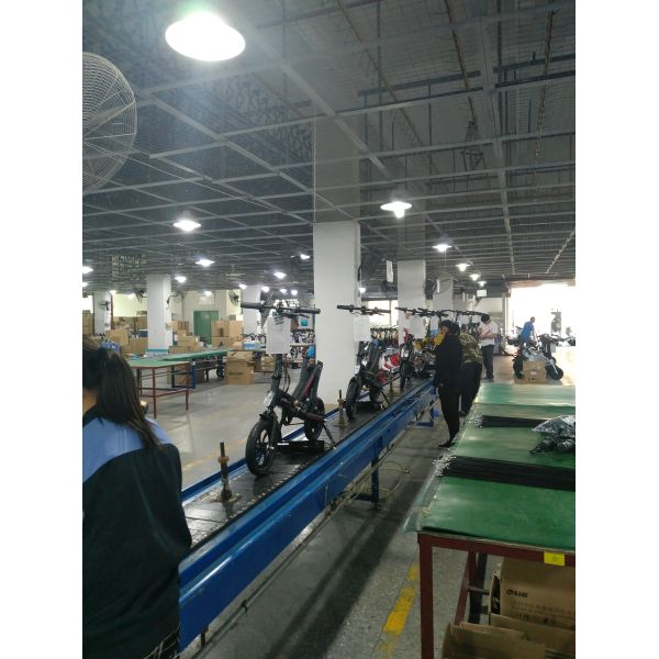 White / Black Small Foldinge Bike , Electric Assist Bike 120kg Loading Ability