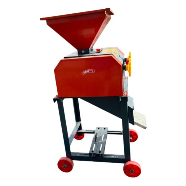 500 - 800kg/h Corn Grits Making Machine Farm Animal Feed Making Machine