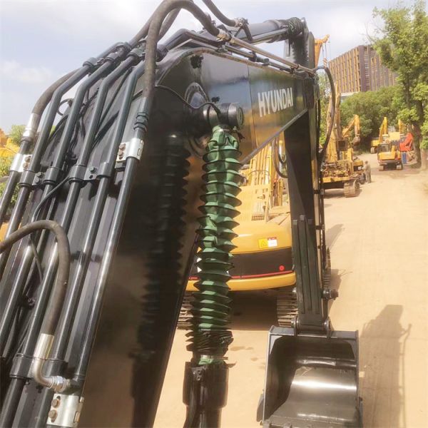 Bonne santé et Hyundai 225 Excavator 22 Tonnes Utilisé Machinerie de construction en Corée