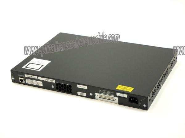 Commutateur WS-C2960+24TC-S de réseau Ethernet de Cisco une garantie d'an