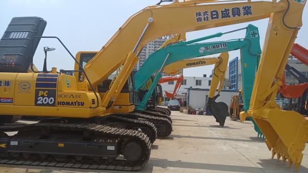 2020 Japon 20 tonnes d'excavatrice hydraulique à rampe utilisée Komatsu PC200-8