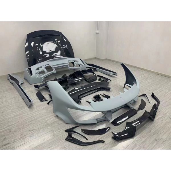 Auto Parts ForFerrari 488 Body Kit 488 Upgraded PistA-style Front and Rear Bumper Bonnet Spoiler Carbon Fiber Body Kit