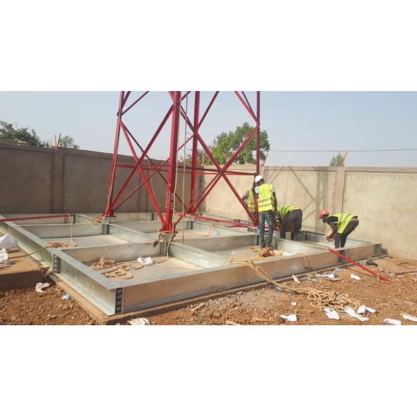 Angular quadrilateral equipado com pernas da torre 4 de aço móveis da estrutura