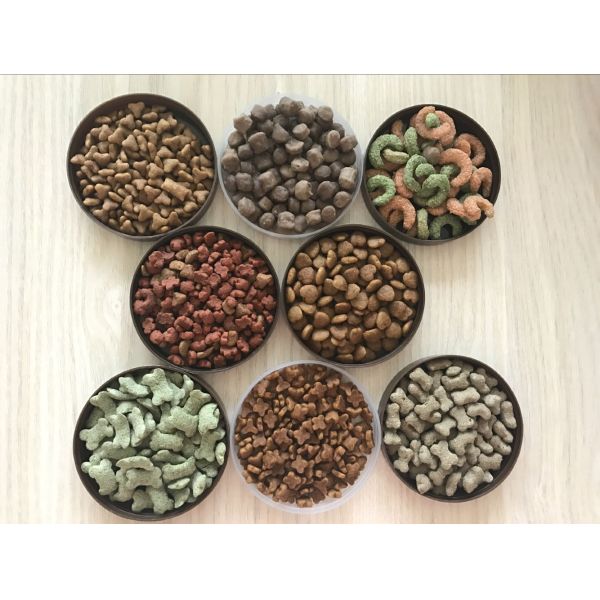 Маленькое оборудование для экструзирования пеллет пищи для собак с технологией дельта-инвертора