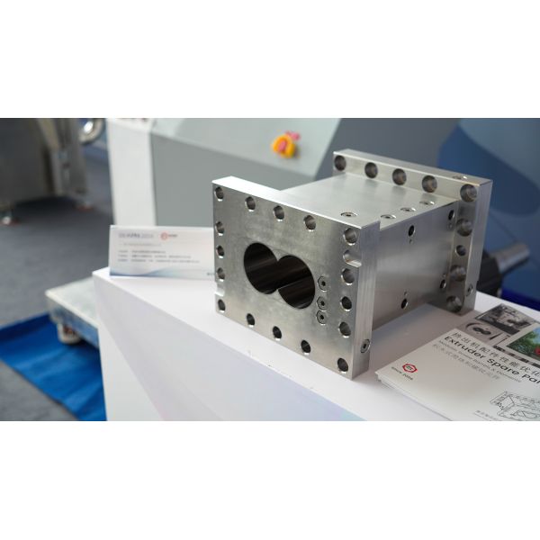 Устойчивые части экструдера с двойным винтом с допустимыми отклонениями 0,02 мм