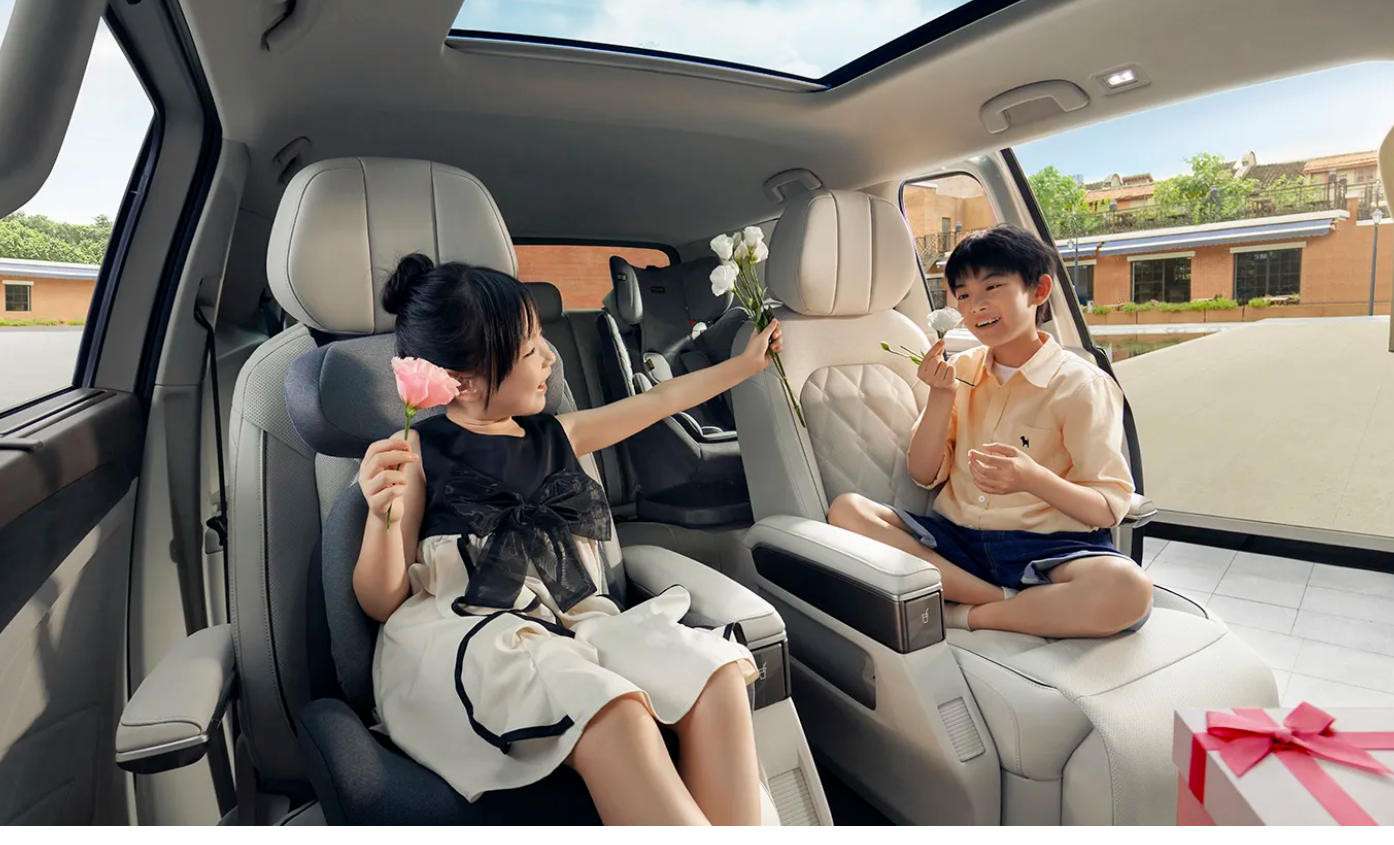 2024 VW Viloran 330 TSI Luxury Medium-Large MPV с панорамной подсвечной крышей