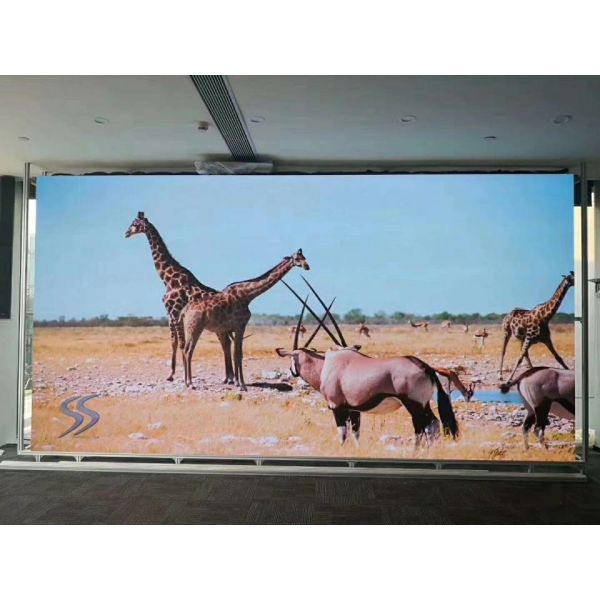 1R1G1B l'affichage mené polychrome d'intérieur 640*480mm Cabinet de moulage mécanique sous pression