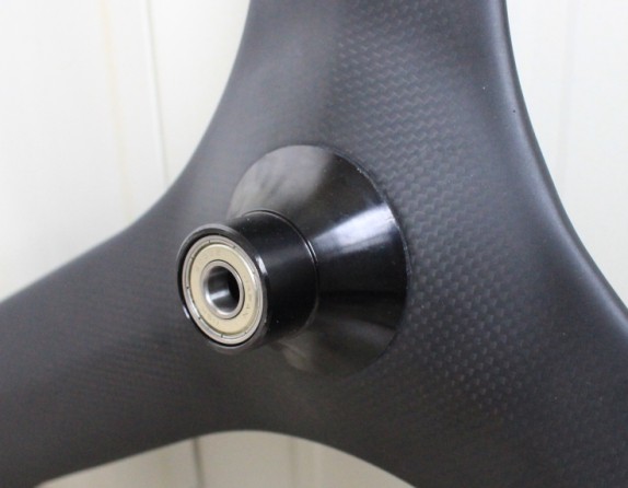 Hot sale 700c 3k glossy tri-spokes carbon clincher wheel for road bike&track bike