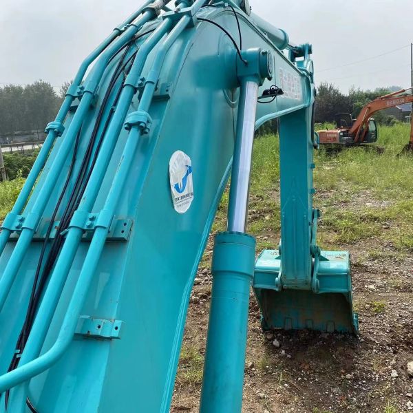 SK480LC 8 Кобелько экскаватор Использованный кралер Гидравлический экскаватор 48 тонн HINO P11C