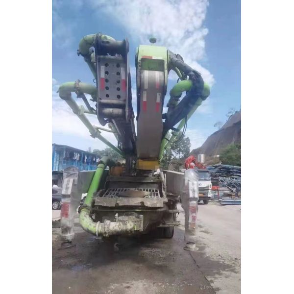 Red ZLJ5440THBBE 56m Truck Mounted Pump Construction Machine within 2017 Zoomlion