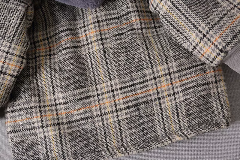 Embroidered 1.1M Childrens Winter Jackets Outdoor Coats Hooded Cotton