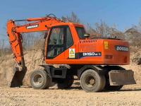 Excavateur à roues Doosan 150-7 en bon état